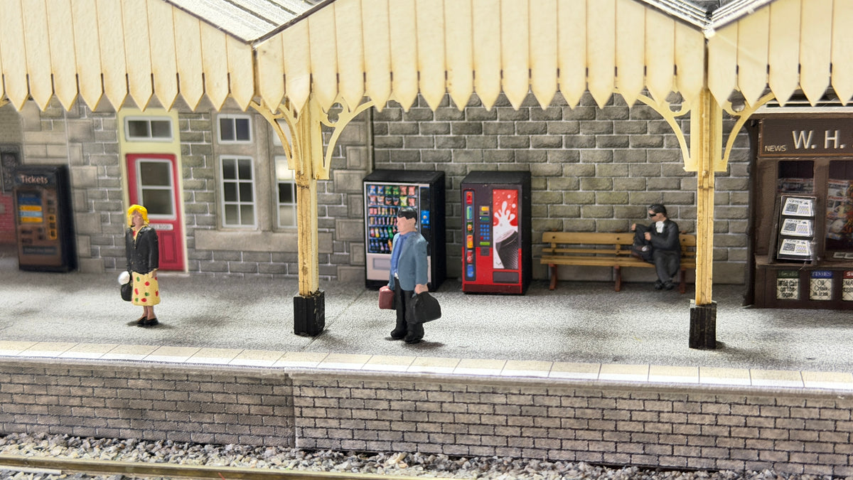 Vending Machines - Pack of 2 (Snack & Drinks) in OO Scale
