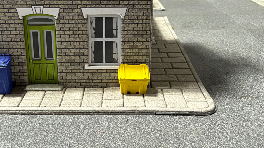 Grit Bin (Pack of 4) in OO Scale