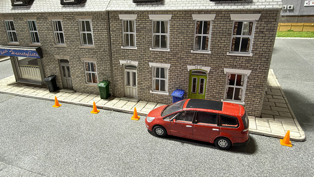 Traffic Cones (Pack of 20) in OO Scale